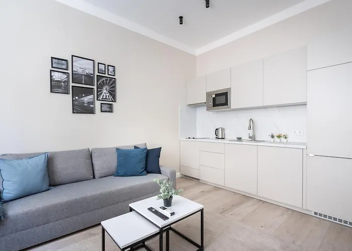 A13 * Budapest